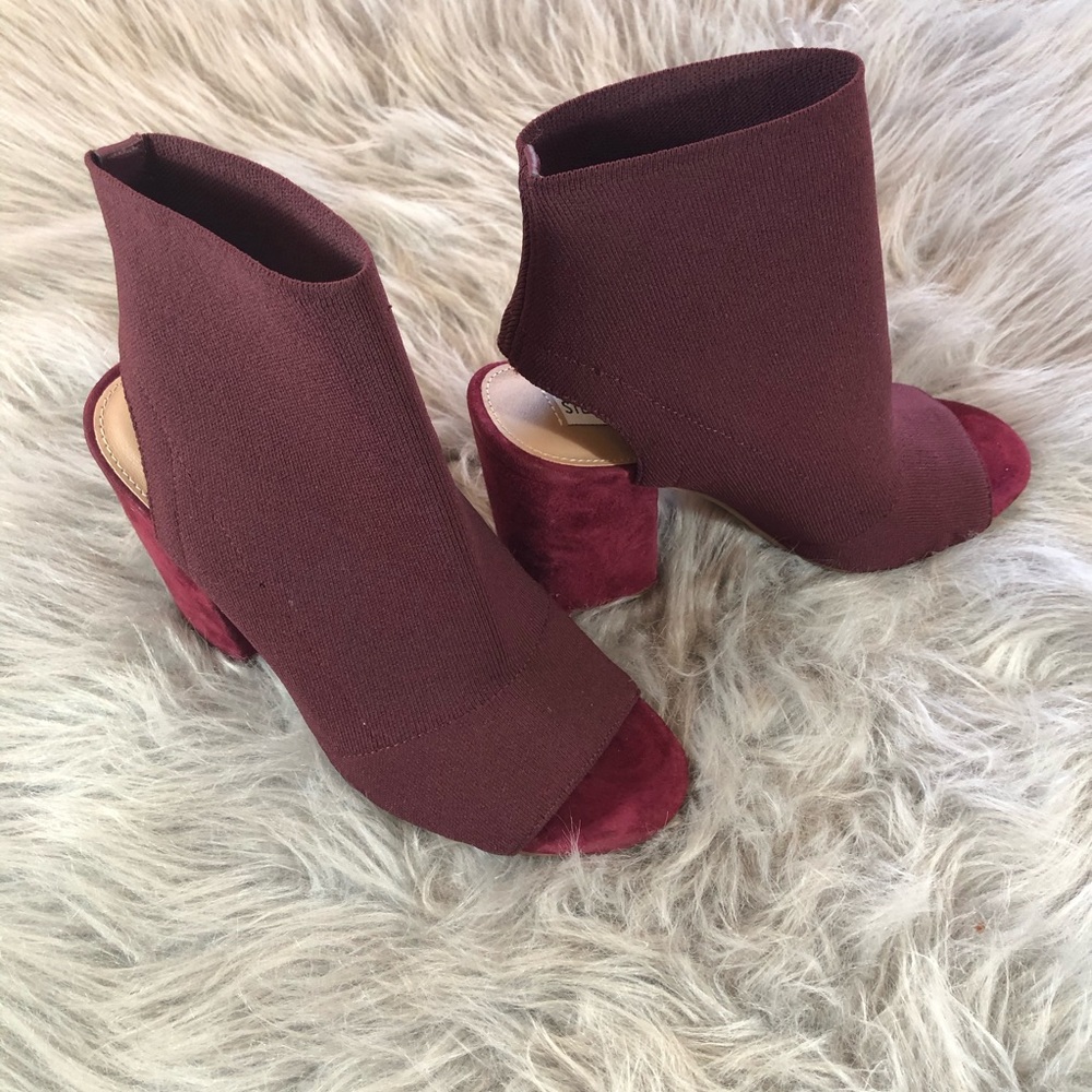 🚨⬇️PRICE DROP Steve Madden stretch Cutout Boot 8m